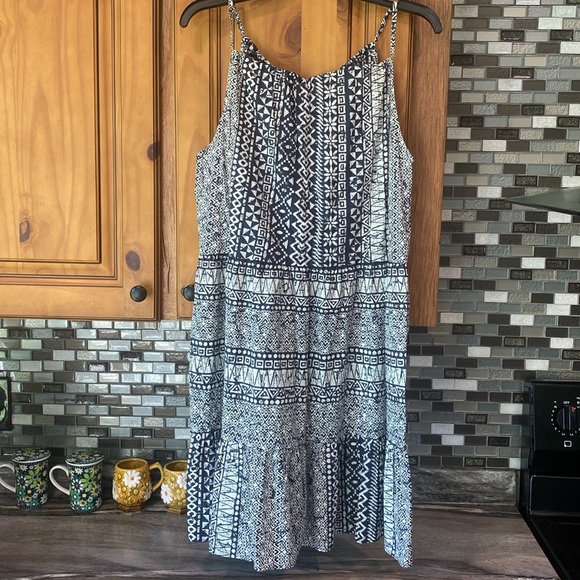 🐚 NEW LOFT Navy White Tribal Geometric Print Tiered Halter Summer Dress Sz M - Picture 3 of 7